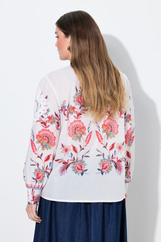 Chemisier avec broderie ajourée, décolleté en V et manches courtes