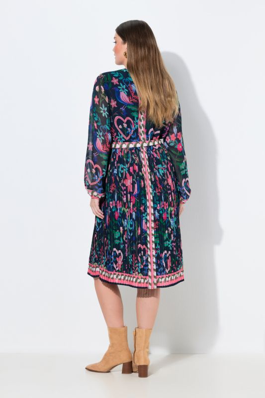 Robe midi décolleté rond et manches longues, jupe plissée, coupe évasée