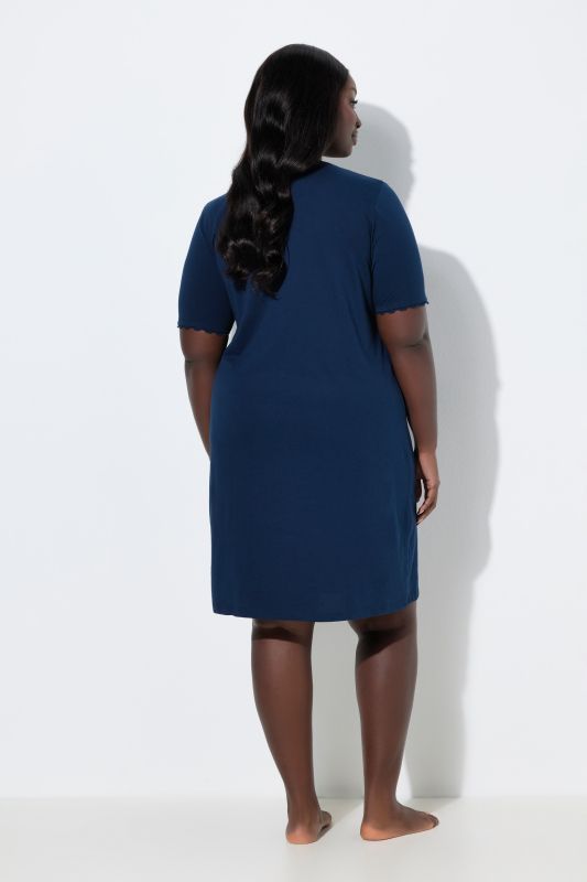 T-shirt long/chemise de nuit, manches courtes et décolleté en V, liseré fantaisie en dentelle