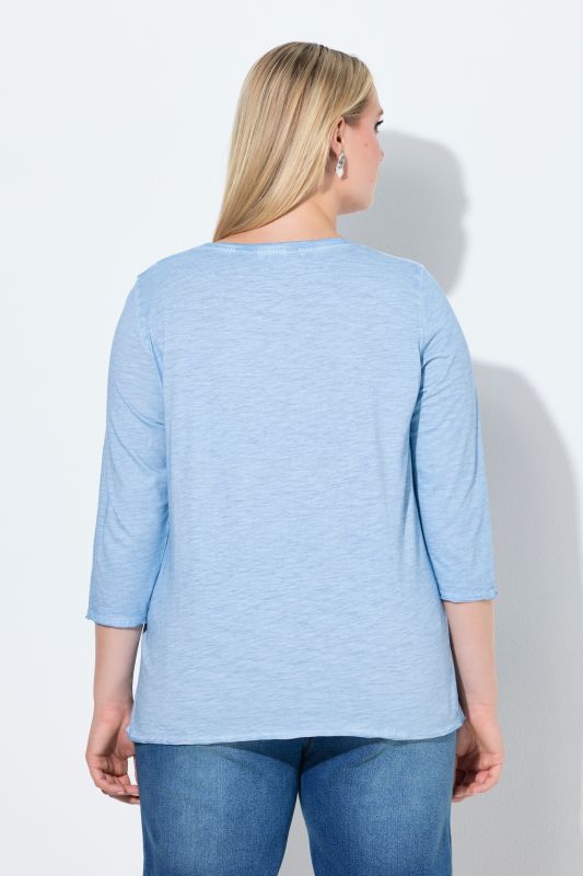 T-shirt avec message, coupe Classic Fit, décolleté en V et manches 3/4