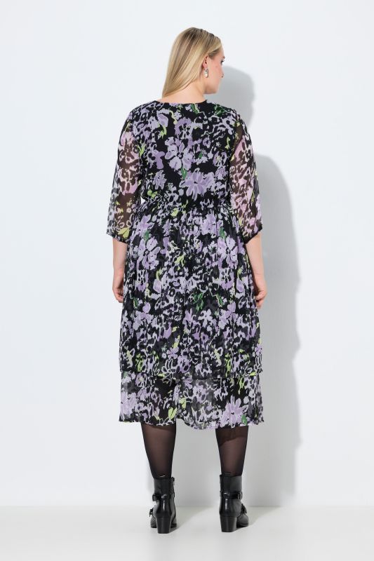 Robe midi en mousseline à fleurs, décolleté en V et manches 3/4, coupe évasée