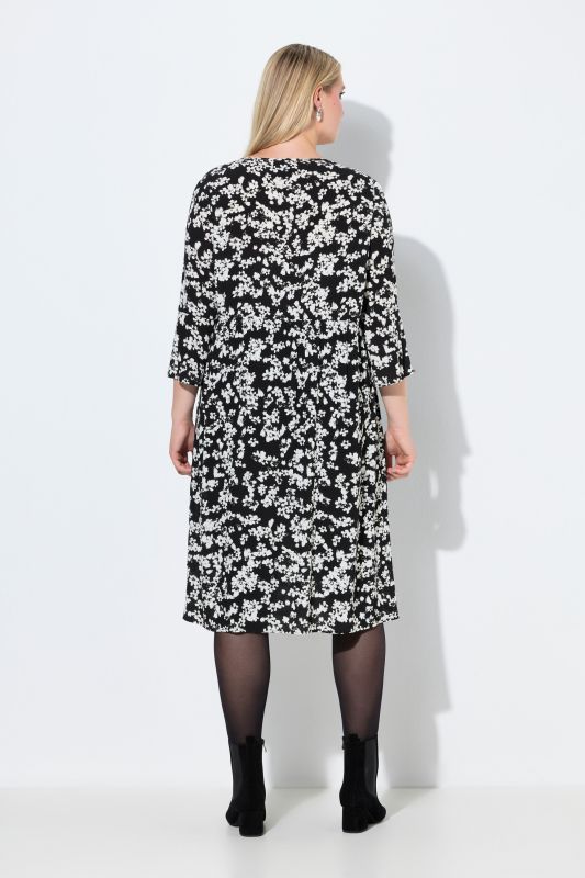 Robe midi, décolleté en V et manches 3/4, motif à fleurs, coupe évasée