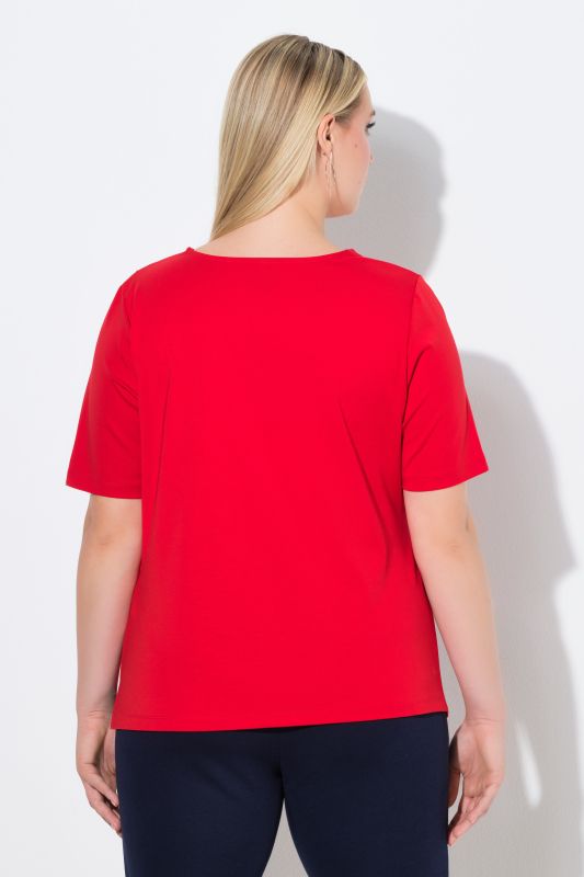 T-shirt drapé, base asymétrique, col rond et manches courtes