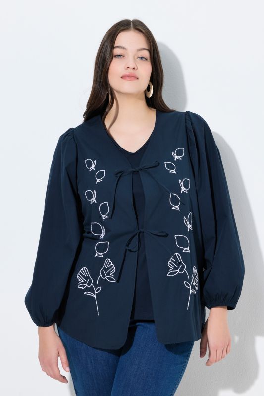 Chemisier esprit blouse avec broderies, décolleté en V et manches ballon, coupe évasée