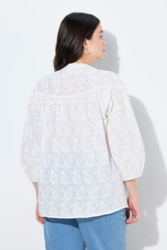 Chemisier en coton bio avec broderies, décolleté rond et manches 3/4