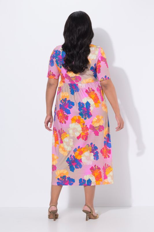 Robe maxi à fleurs, poches, décolleté rond et manches courtes, coupe évasée