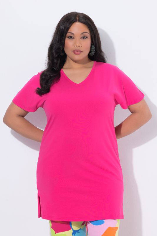 T-shirt long, manches courtes et décolleté en V, coupe évasée