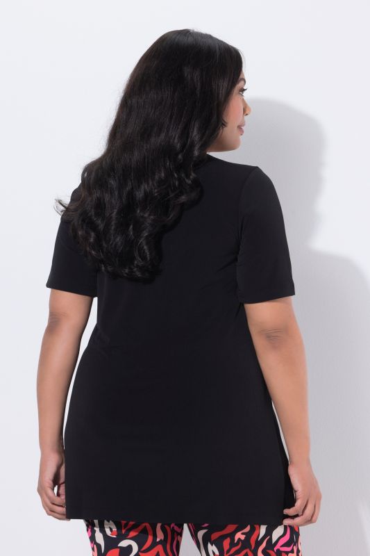 T-shirt long à manches courtes, col rond avec découpe « trou de serrure », coupe évasée