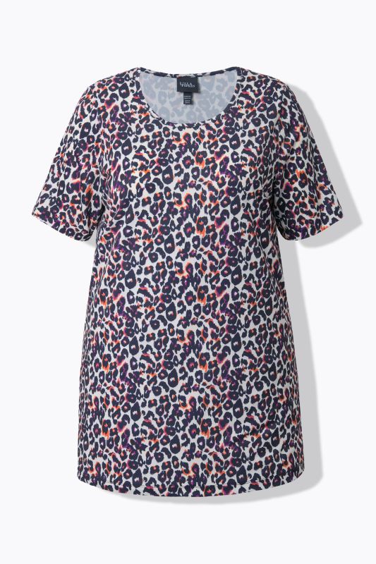 T-shirt long dans un imprimé léopard, col rond et manches courtes, coupe évasée