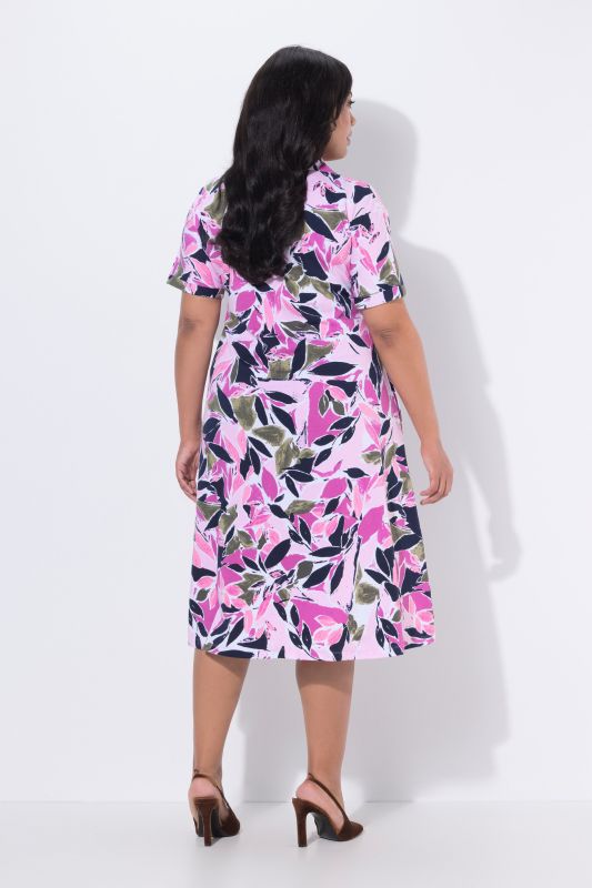 Robe midi à fleurs, manches courtes et col chemise, coupe évasée