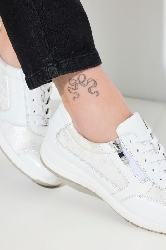 Sneakers en cuir Caprice, fermeture zippée, semelle de propreté amovible - largeur H