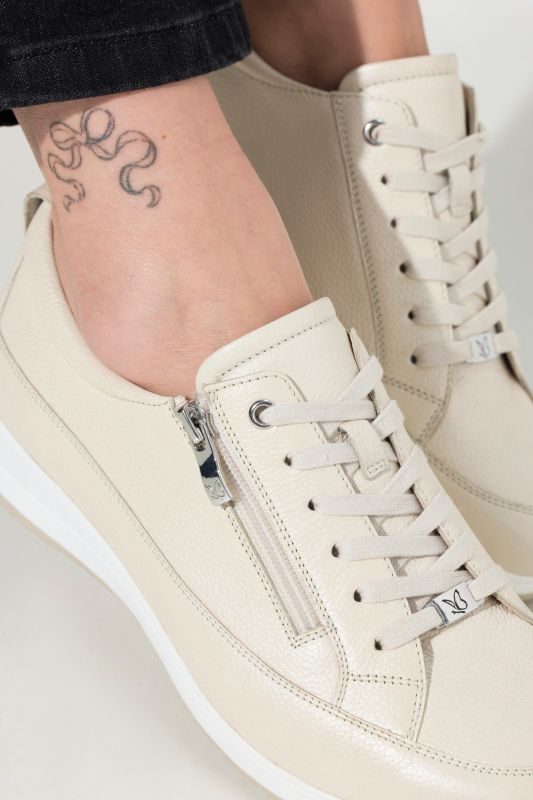 Sneakers en cuir Caprice, fermeture zippée, semelle de propreté amovible - largeur K