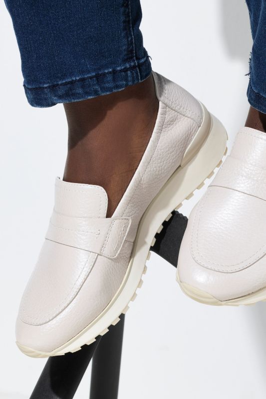 Mocassins Caprice en daim, semelle intérieure amovible - largeur G