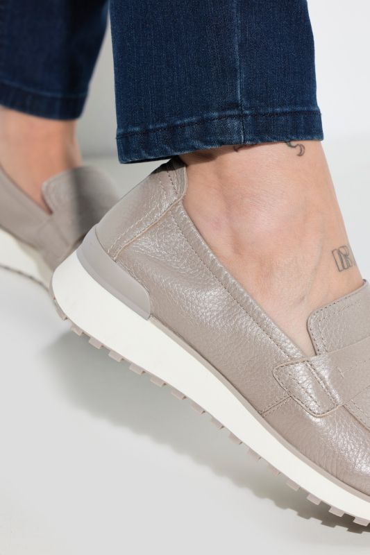 Mocassins Caprice en daim, semelle intérieure amovible - largeur G