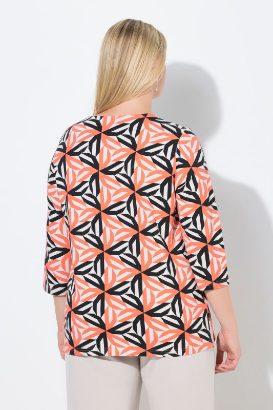 T-shirt imprimé graphique, décolleté en V et manches 3/4, coupe évasée