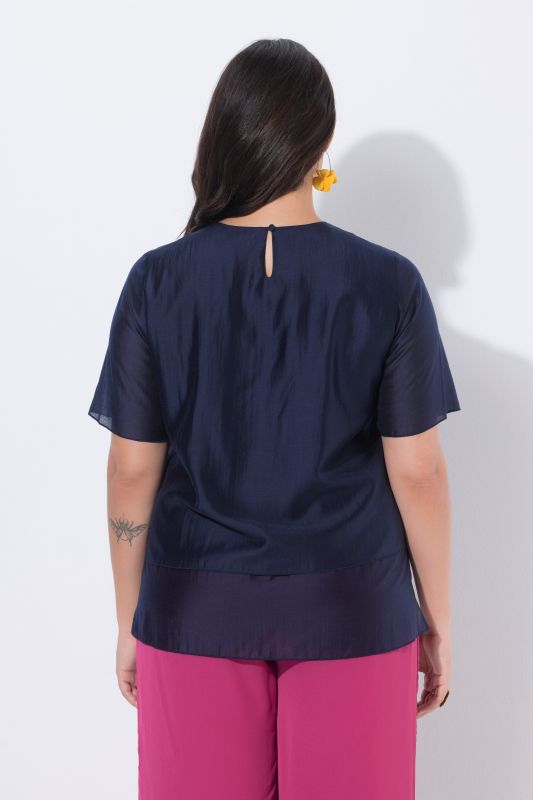 Blouse en mousseline, applications fleurs et décolleté rond