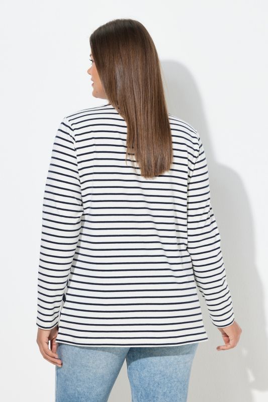 T-shirt rayé. Manches longues et col rond