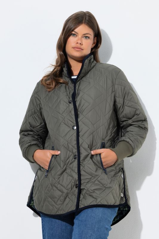 Blouson matelassé avec doublure à carreaux et col montant