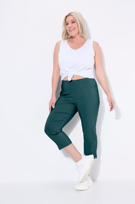 Pantalon en bengaline stretch. Longueur au mollet et taille élastique