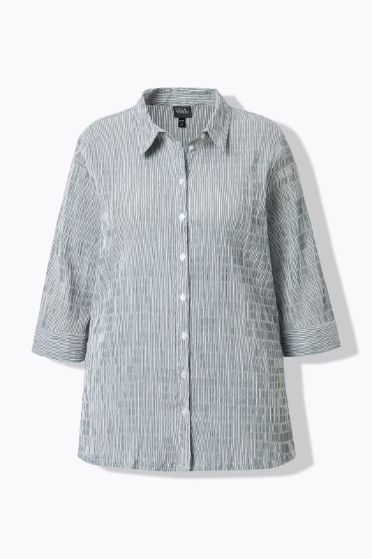 Chemisier à rayures, texture gaufrée. Col classique et manches 3/4