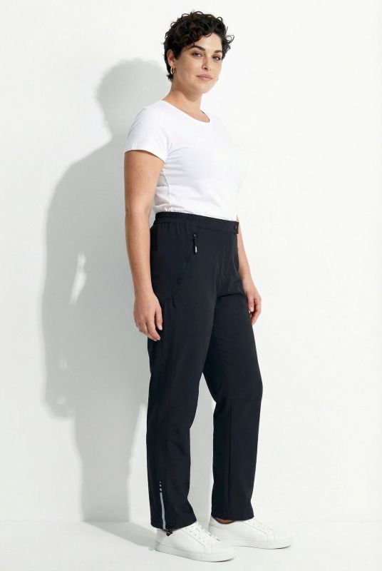 Pantalon technique, matière extensible et déperlante, taille confortable