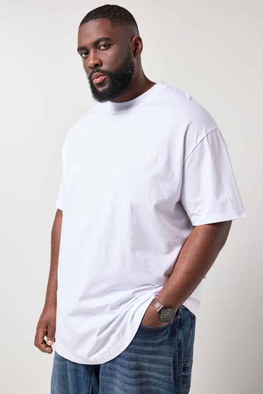 T-shirt STHUGE oversized. Col rond, manches courtes et imprimé floqué. Jusqu'au 8XL