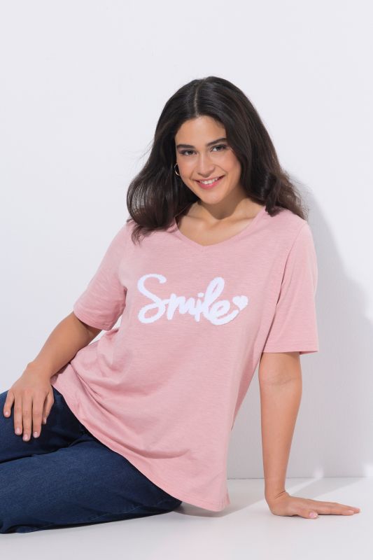 T-shirt, coupe Classic. Col V et manches courtes. Message SMILE