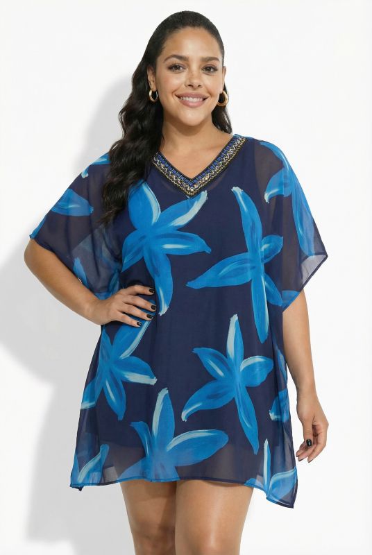 Tunique à fleurs, manches courtes et large liseré fantaisie tout autour du décolleté en V