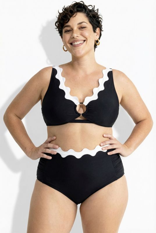 Bikini à bonnets souples, bretelles ajustables et finitions fantaisie en forme de vague, matière recyclée