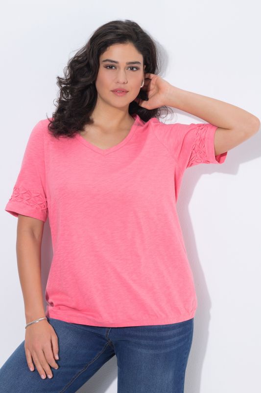 T-shirt texturé, décolleté en V et manches courtes, coupe évasée