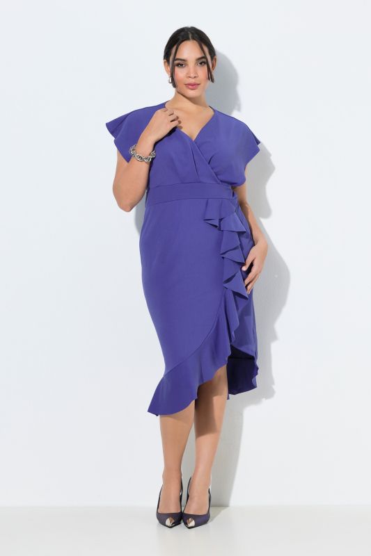 Robe bodycon en jersey, ruchés, manches courtes mancheron et décolleté en V