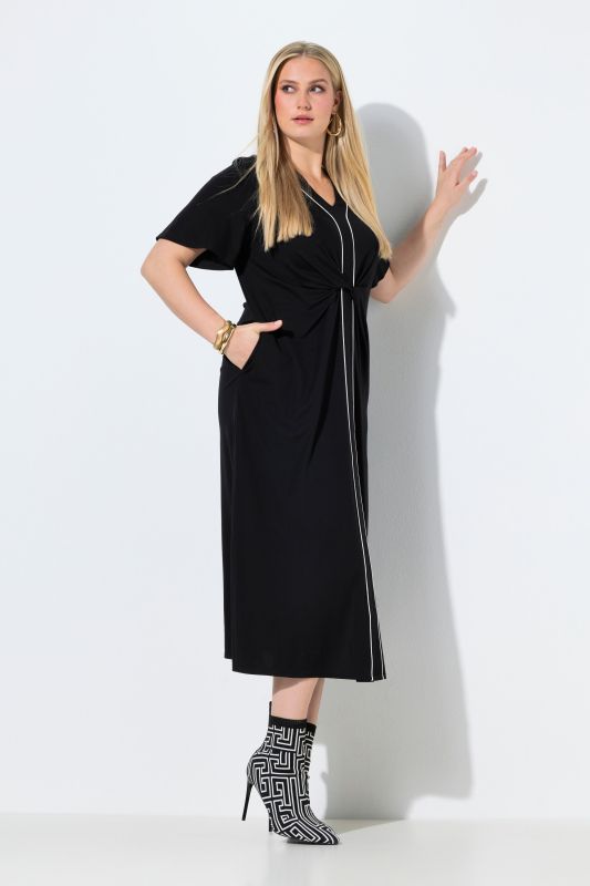 Robe midi avec passepoils, manches courtes cloche et décolleté en V, coupe évasée