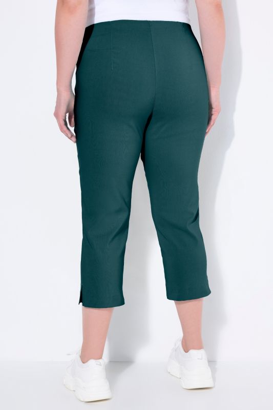 Pantalon en bengaline stretch. Longueur au mollet et taille élastique