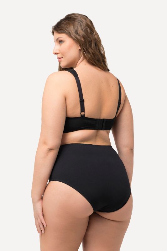 Soutien-gorge à armatures. Coques souples. Empiècements mesh - bonnet C-E