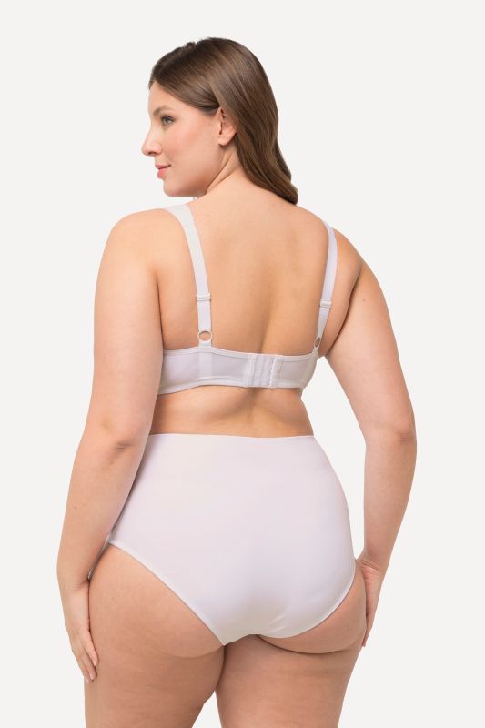 Soutien-gorge à armatures. Coques souples. Empiècements mesh - bonnet C-E