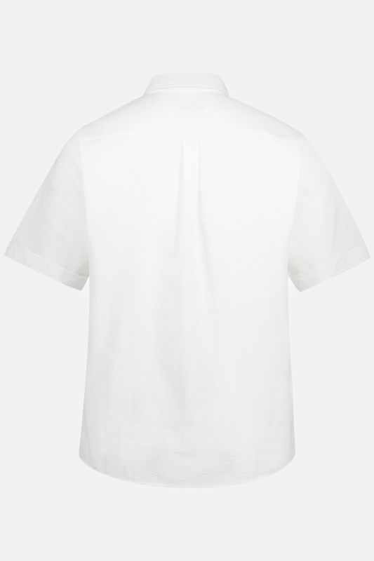 Chemise en seersucker à rayures. Manches courtes et col à pointes boutonnées - coupe Modern Fit