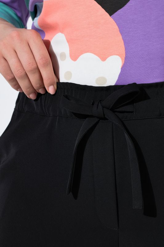 Pantalon 7/8 à pinces. Taille élastique