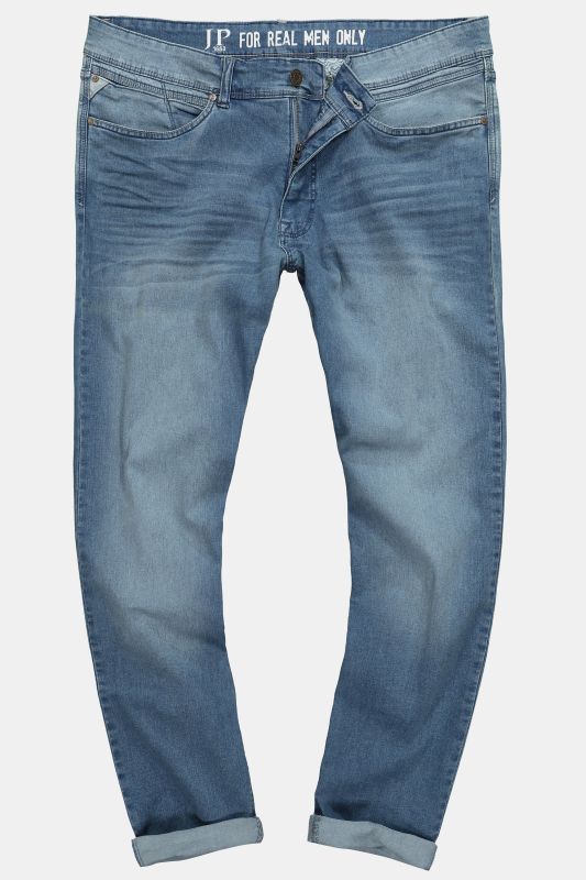 Jean Lightweight 5 poches, coupe Regular Fit et ventre confort - jusqu'au 38/74