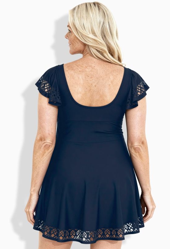 Robe de bain, manches volantées. Bonnets souples et armatures. Motif découpé au laser