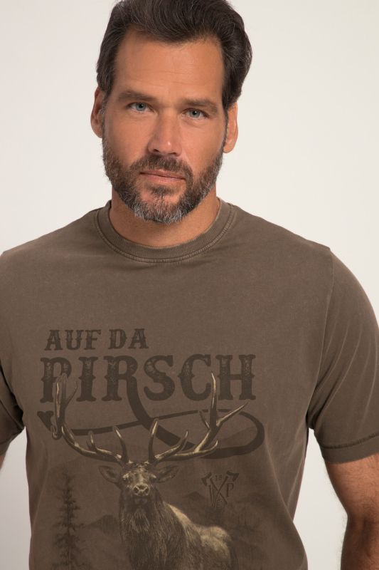 T-shirt à manches courtes, col rond et imprimé sur la poitrine. Look vintage. Inspiration costume traditionnel bavarois