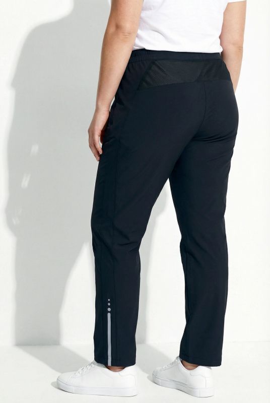 Pantalon technique, matière extensible et déperlante, taille confortable