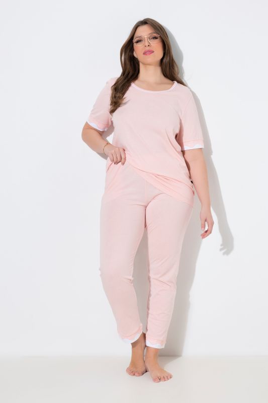 Pyjama deux pièces, T-shirt décolleté rond et manches courtes, liserés en dentelle