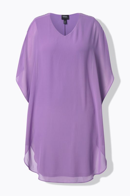 Robe en mousseline, multicouche. Décolleté V, manches 3/4