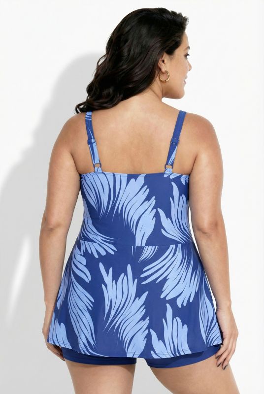 Robe de bain avec short. Bonnets souples, effet drapé. Matière recyclée