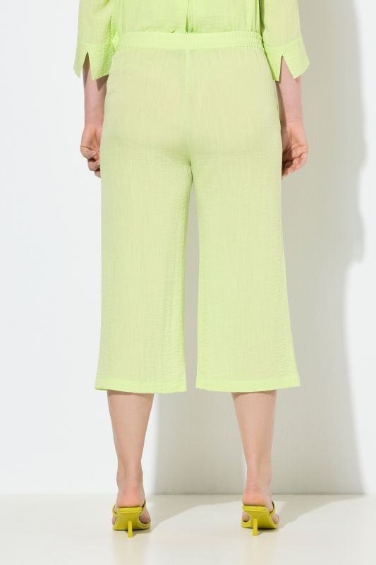 Jupe-culotte à taille élastique. Jambe large, longueur mollet