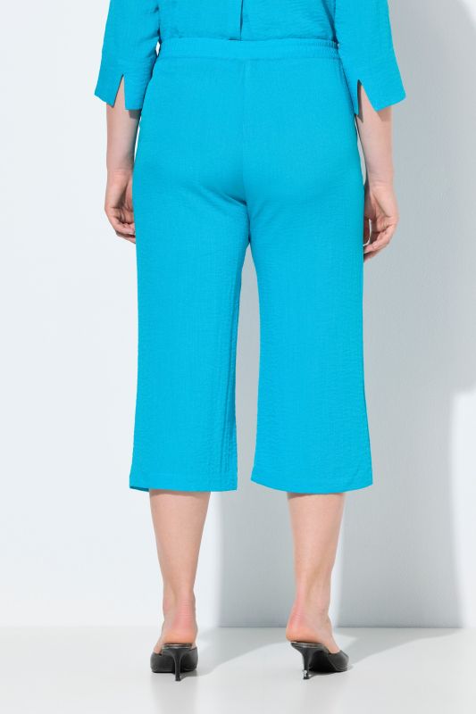 Jupe-culotte à taille élastique. Jambe large, longueur mollet