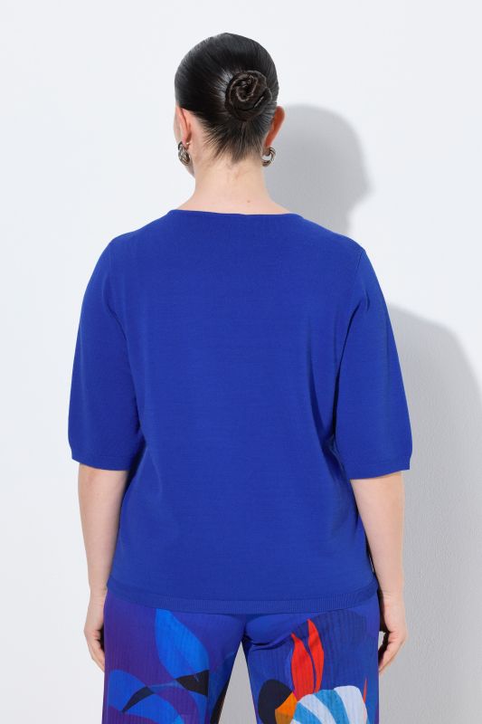 Pull manches courtes, décolleté en V, base élastique