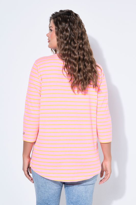 T-shirt rayé. Manches 3/4 et col rond