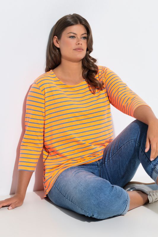 T-shirt rayé. Manches 3/4 et col rond