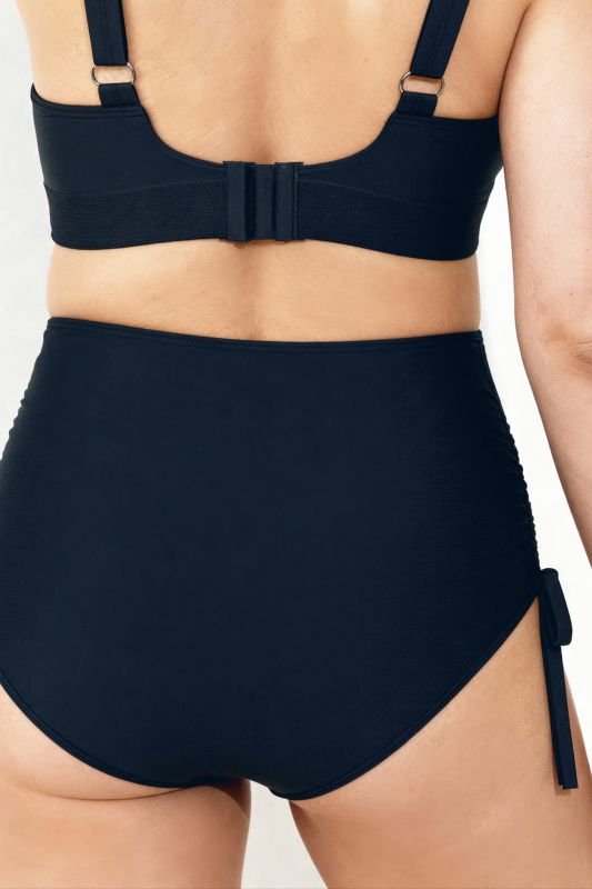 Bas de bikini. Doublé sur le devant. Cordons à froncer
